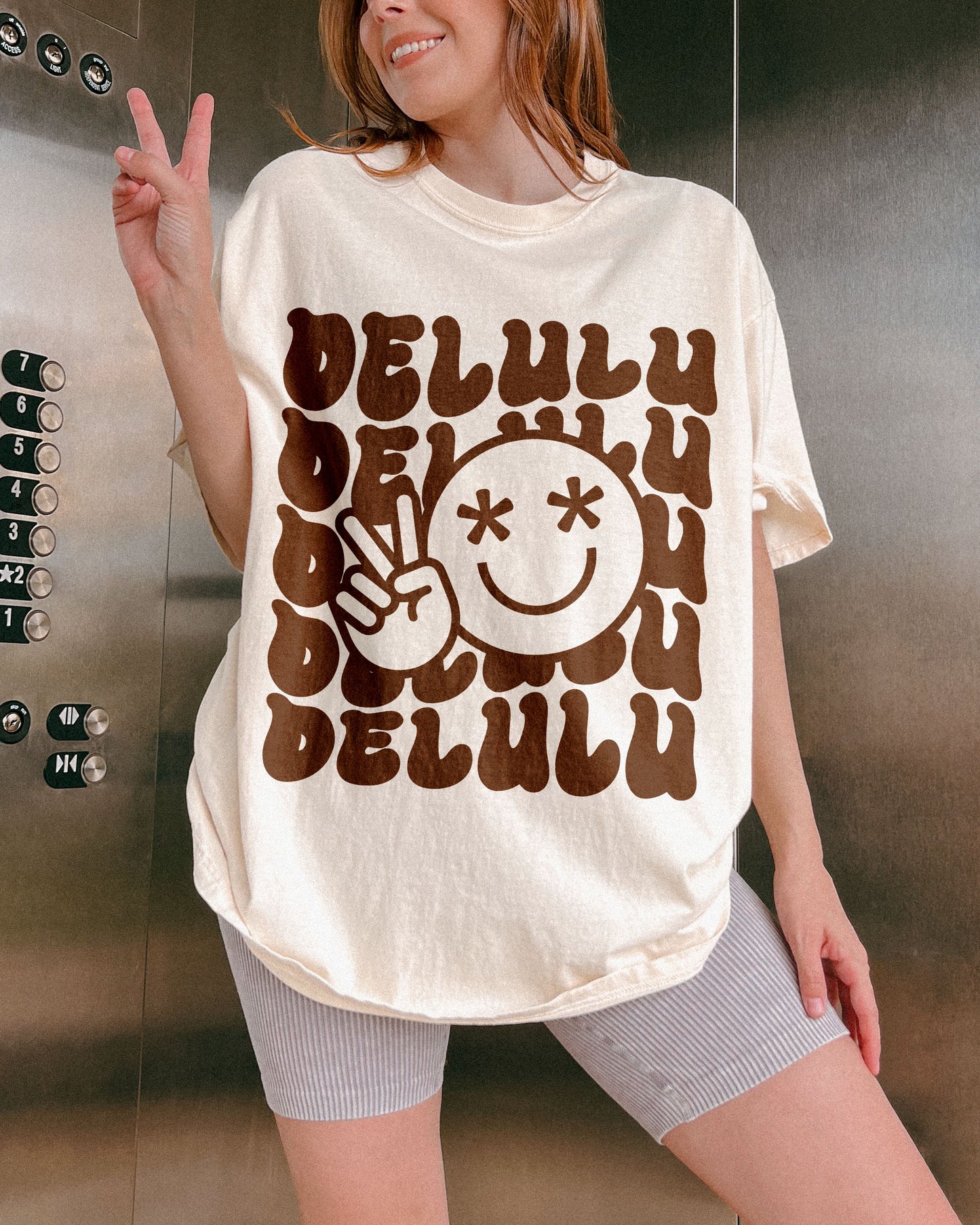 Delulu - Peace Out | Unisex T-shirt